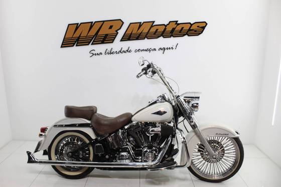 HARLEY-DAVIDSON SOFTAIL HERITAGE CLASSIC HARLEY-DAVIDSON SOFTAIL HERITAGE CLASSIC